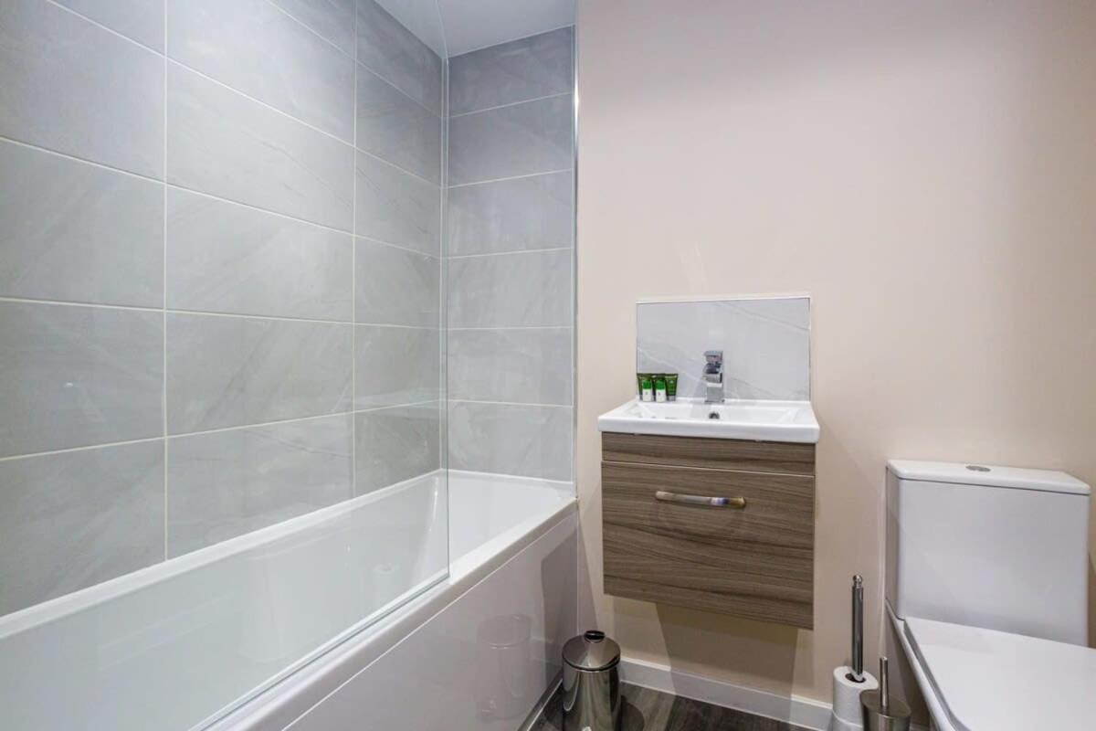 Stylish And Modern 1 Bedroom Apartment Manchester Exterior photo
